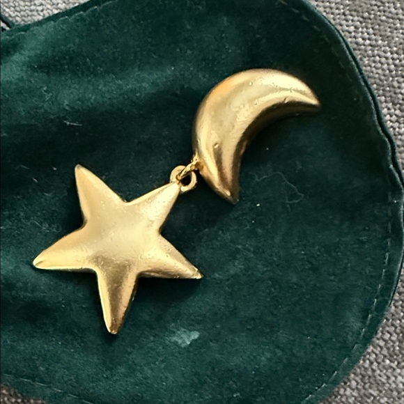 American Vintage Gold Moon and Star Earrings - Picture 6 of 6
